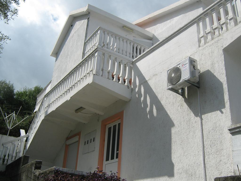 Apartments Ceca Tivat Ngoại thất bức ảnh