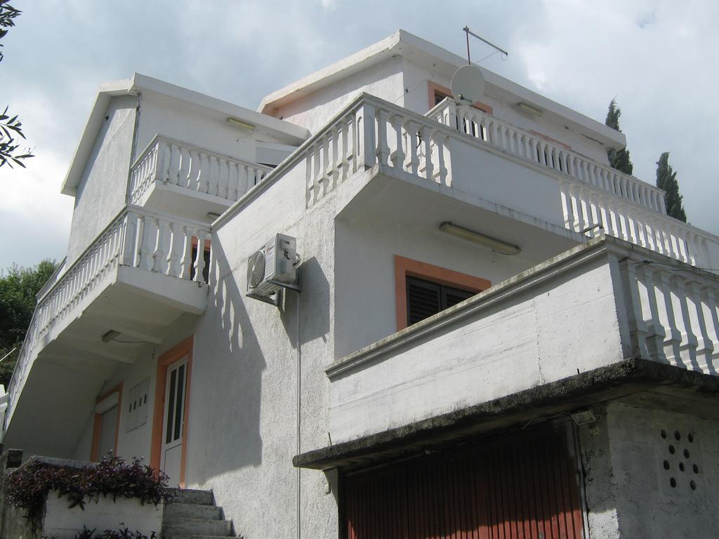 Apartments Ceca Tivat Ngoại thất bức ảnh