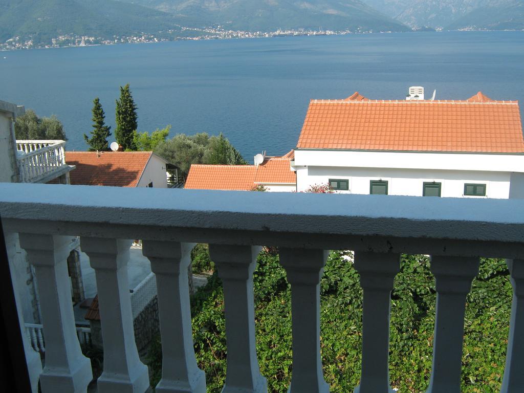 Apartments Ceca Tivat Ngoại thất bức ảnh