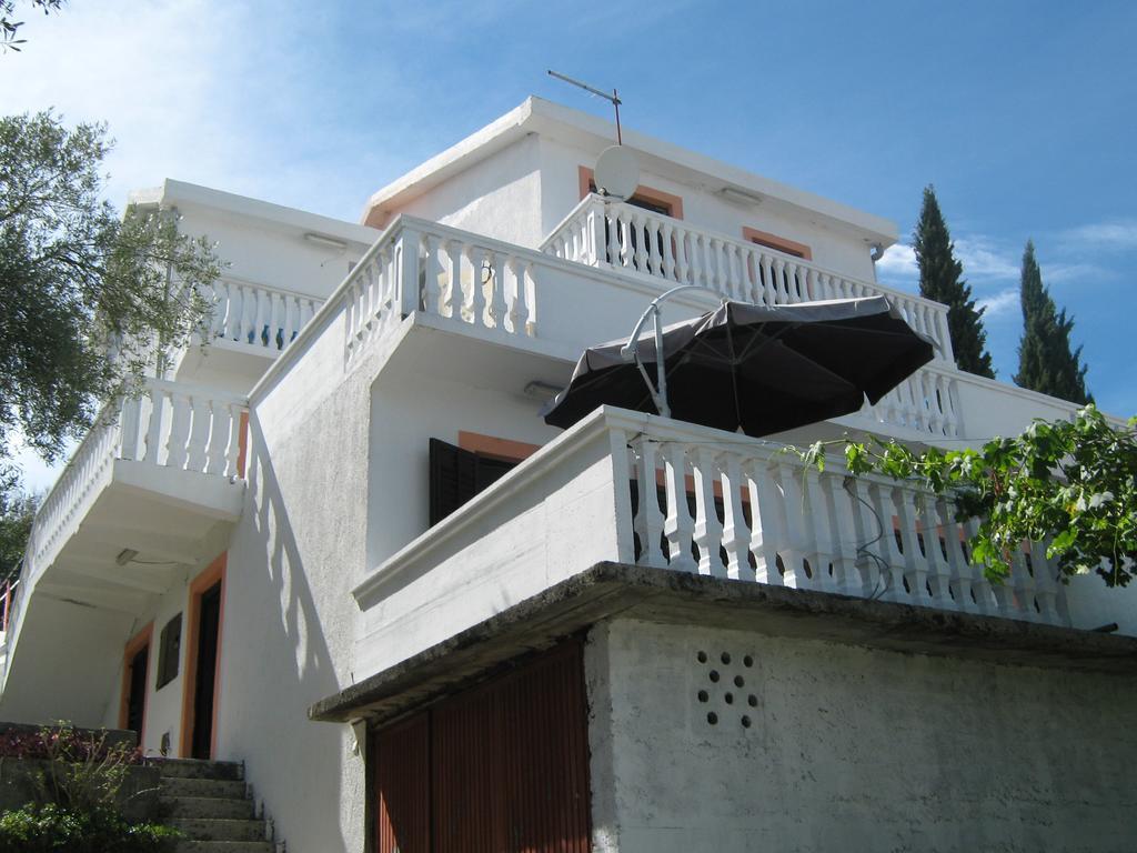Apartments Ceca Tivat Ngoại thất bức ảnh