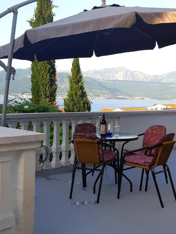 Apartments Ceca Tivat Ngoại thất bức ảnh