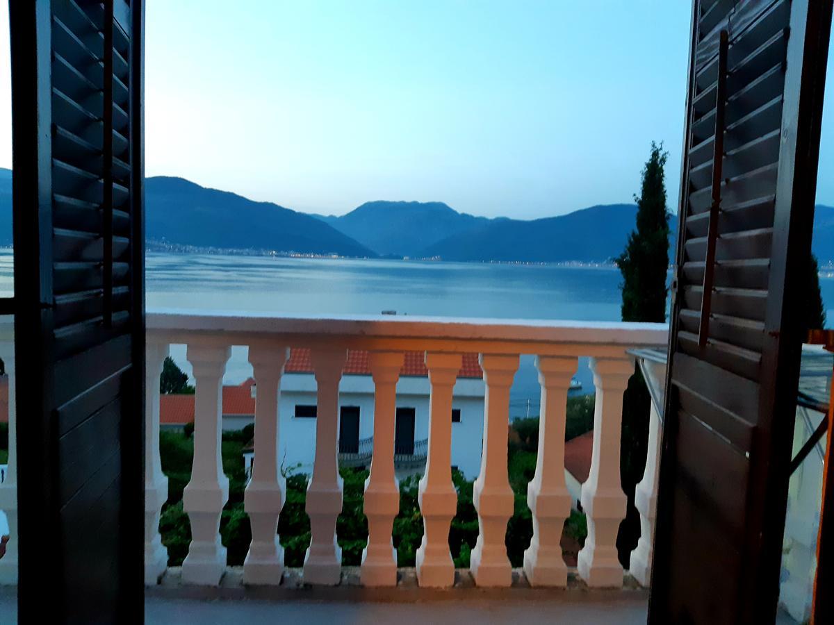 Apartments Ceca Tivat Ngoại thất bức ảnh