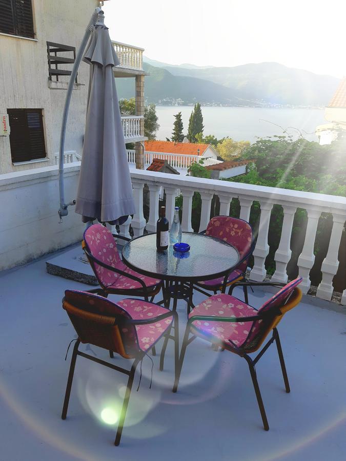 Apartments Ceca Tivat Ngoại thất bức ảnh