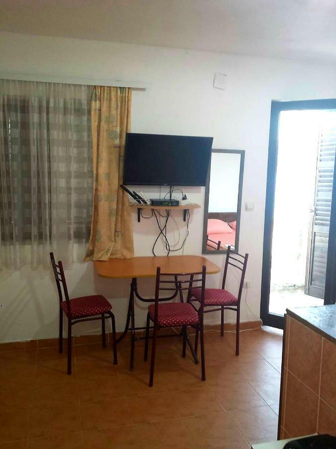 Apartments Ceca Tivat Ngoại thất bức ảnh