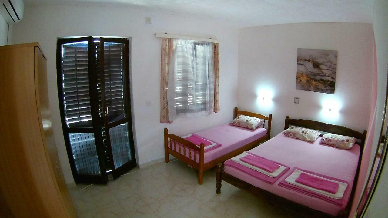 Apartments Ceca Tivat Ngoại thất bức ảnh