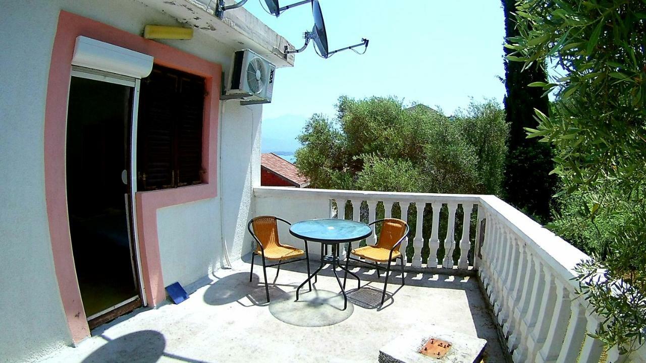 Apartments Ceca Tivat Ngoại thất bức ảnh