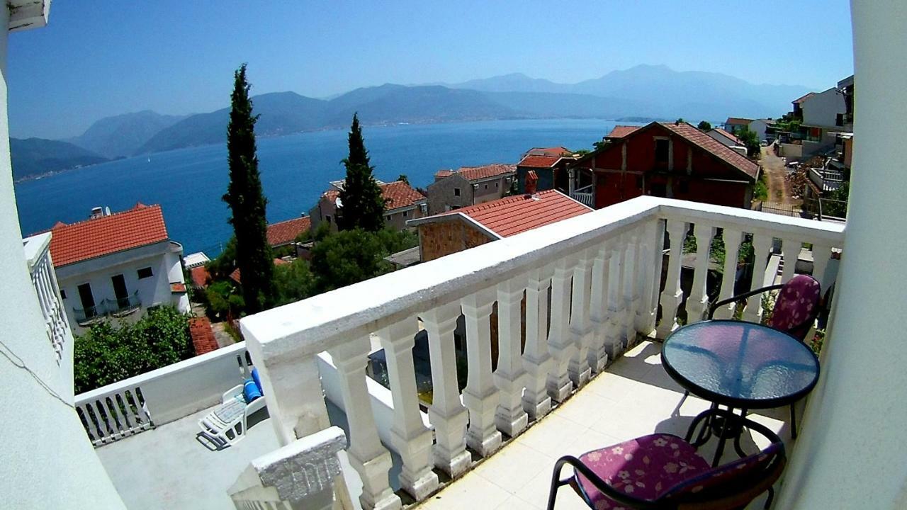 Apartments Ceca Tivat Ngoại thất bức ảnh