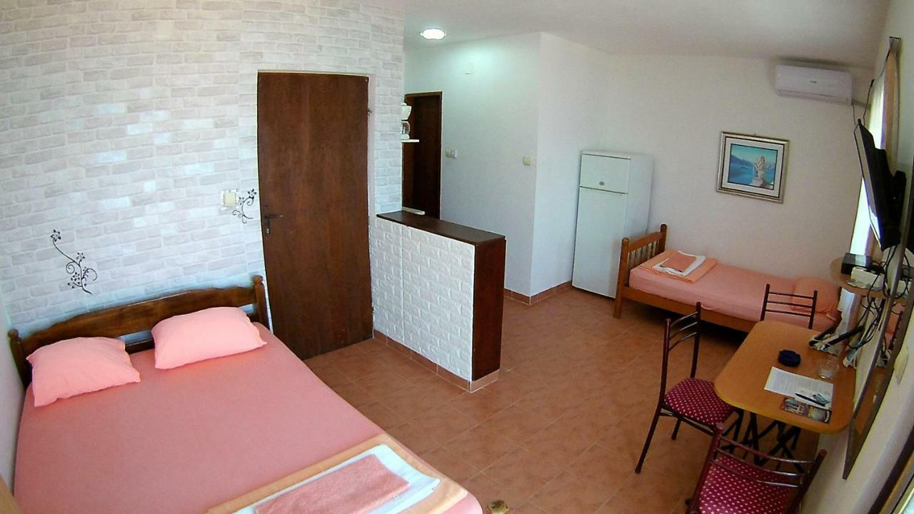 Apartments Ceca Tivat Ngoại thất bức ảnh
